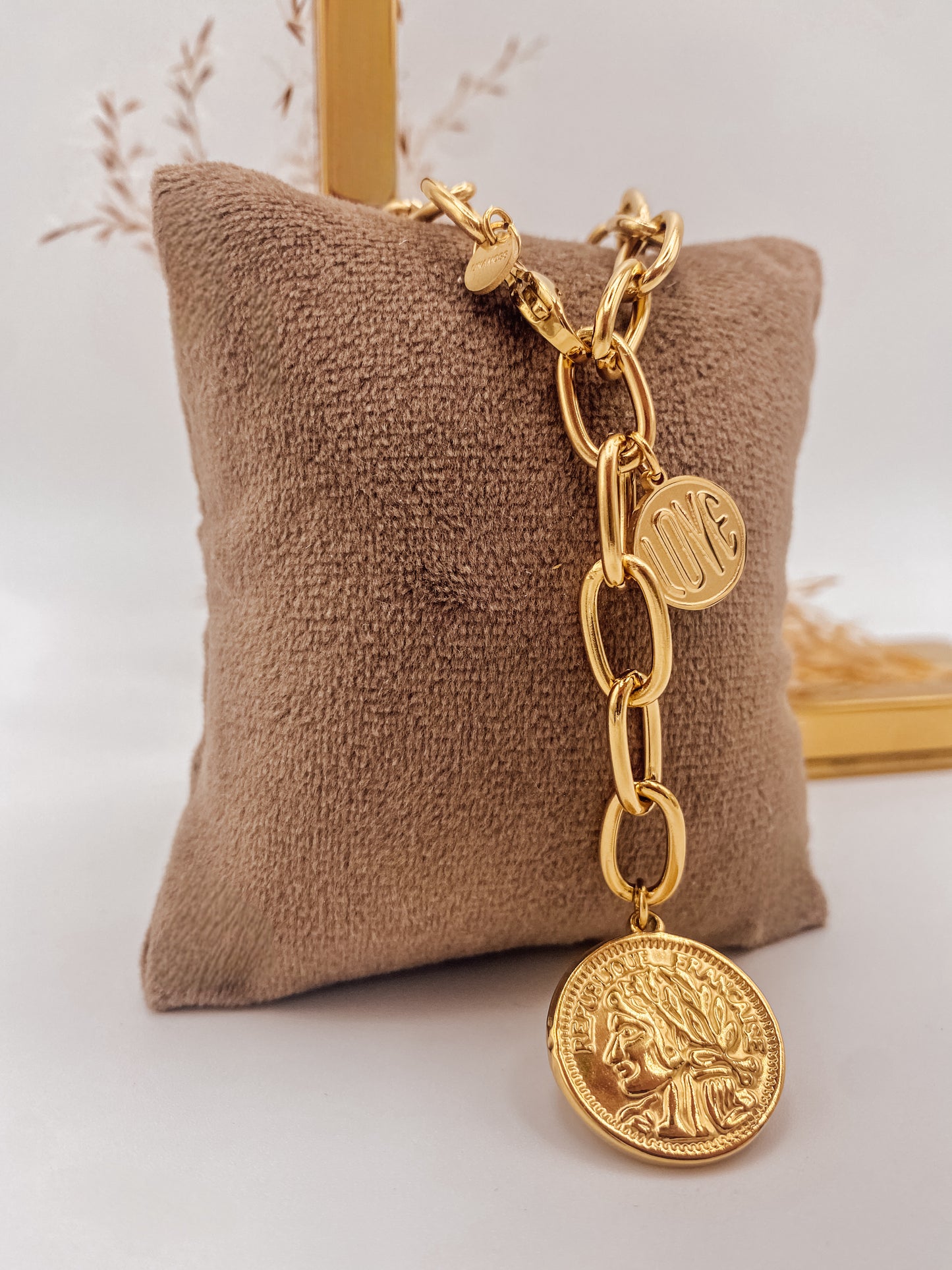 Luxe Medallion Necklace