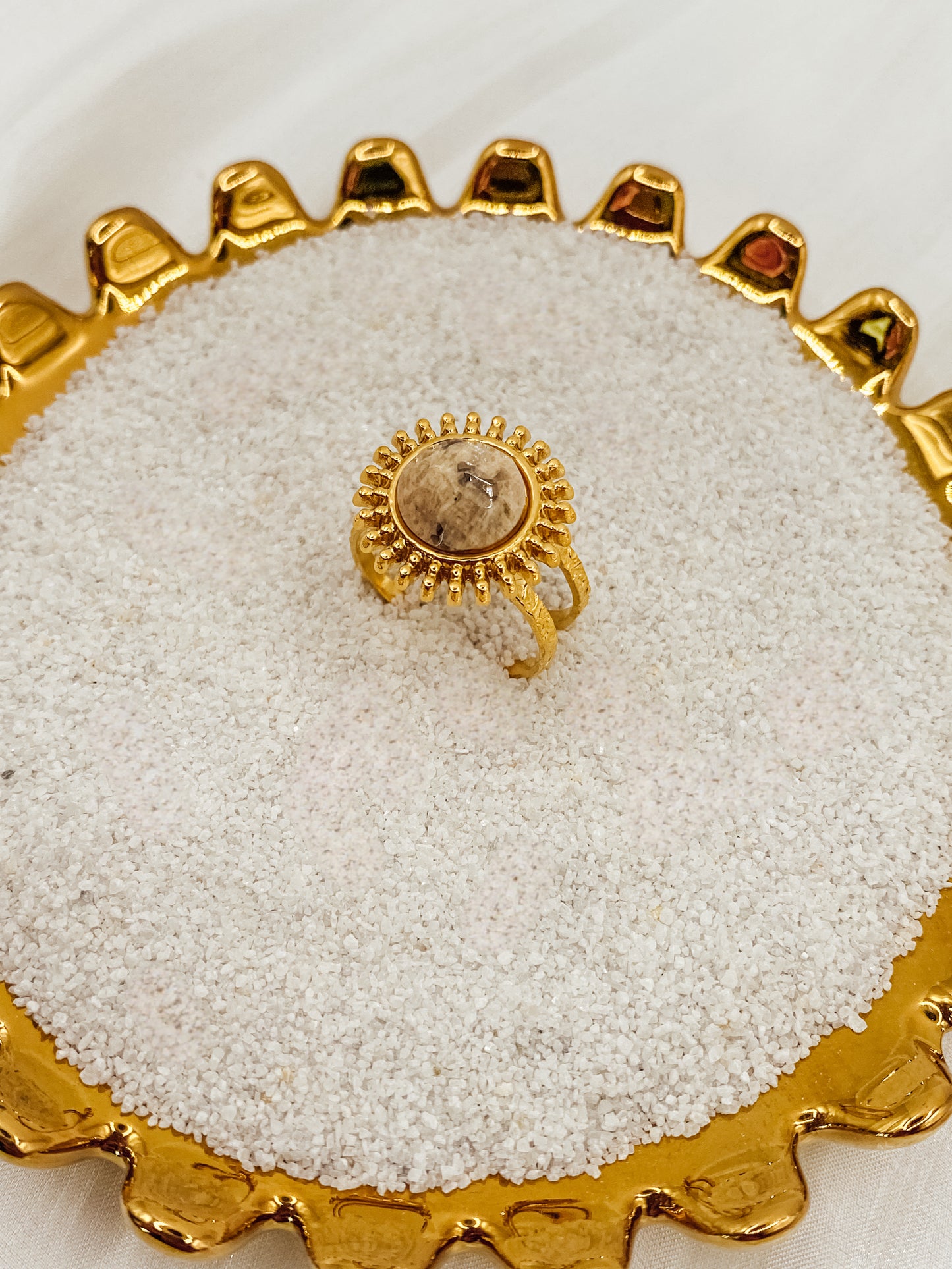Ring Elara